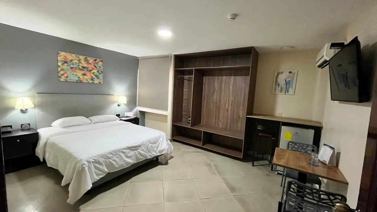 גוויאקיל Hotel Varadero Internacional